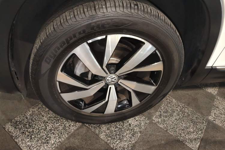 Used Volkswagen Tayron 2020 330TSI Two-Wheel Drive Luxury Smart Connectivity Version
