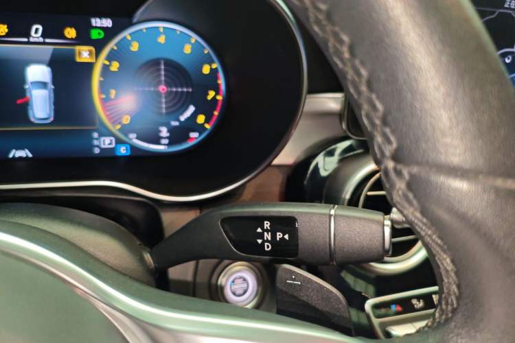 Used Mercedes-Benz GLC 2020 Facelift GLC 300 L 4MATIC Dynamic Edition
