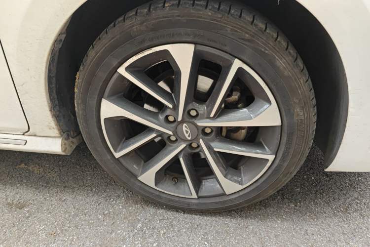 Used Chery Arrizo GX 2018 1.5T Manual Version Emission Standard China V Right Front Wheel Hub