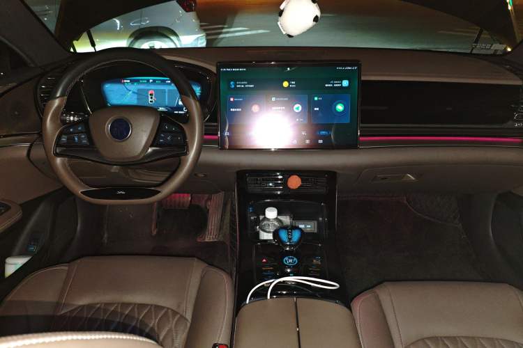 Used BYD Han 2023 EV Champion Edition 715KM Front-Drive Prestige Model