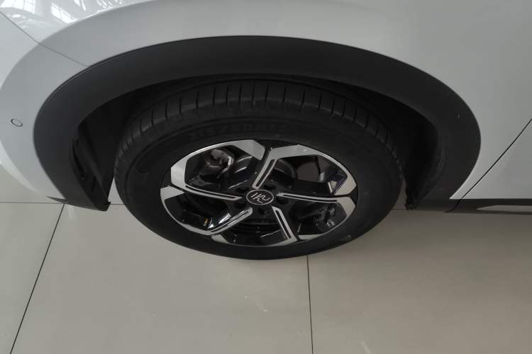 Used BYD Yuan PLUS 2025 Intelligent Driving Version 510 km Leading Edition Left Front Wheel Hub