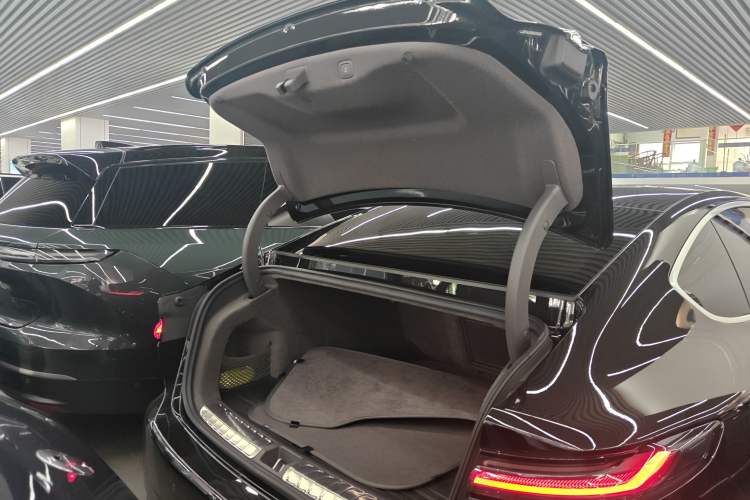 Used Nio ET7 2022 100kWh First Edition Trunk