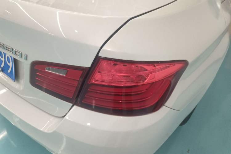 Used BMW 5 Series (Import) 2014 520i Elegant Edition

