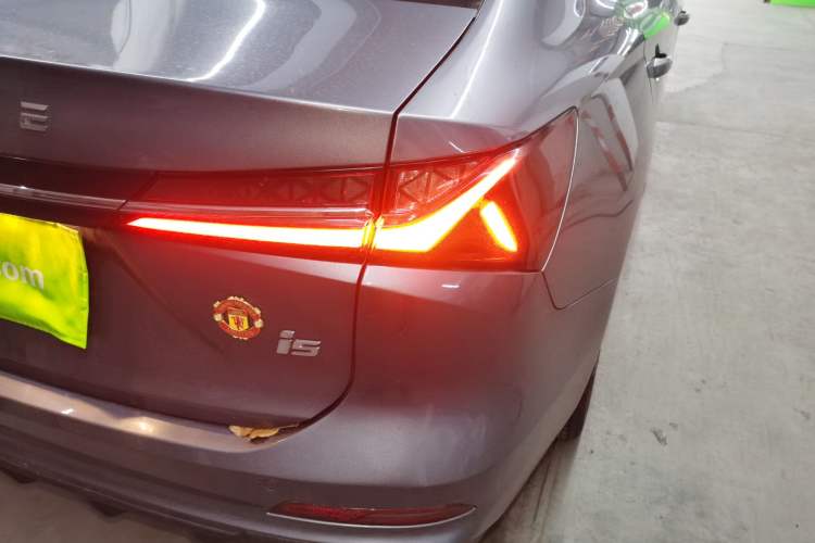 Used Roewe i5 2023 1.5L CVT Luxury Edition Exterior 3