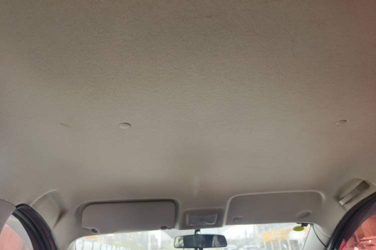 Used Dongfeng Fengon 330 2019 1.5L Manual Utility Grade I China VI Headliner