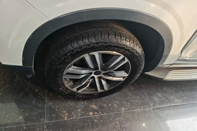 Used SAIC MAXUS D90 Pro 2020 2.0T Diesel Two-Wheel Drive Comfort Edition 7 Seats