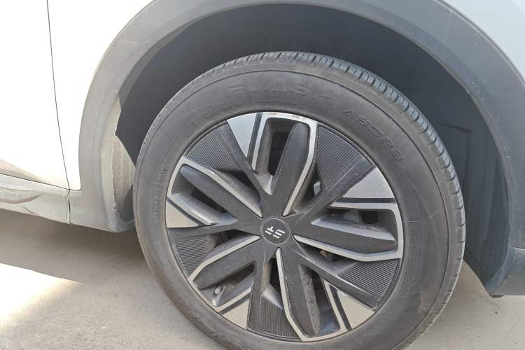 Used JETOUR Shanhai L7 2024 1.5T 120km MAX 5-Seater
