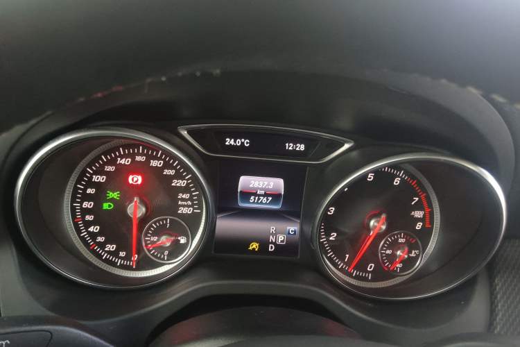 Used Mercedes-Benz GLA 2017 GLA 200 Fashion Model Instrument Cluster