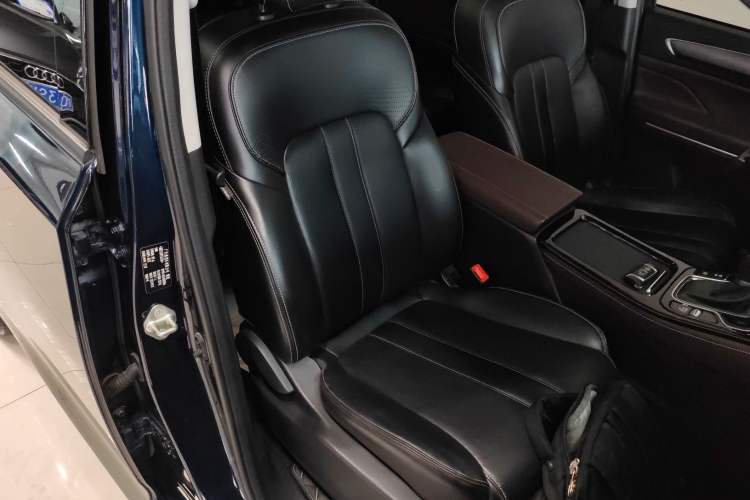 Used GAC Trumpchi M6 2023 PRO 270T DCT Luxury Edition Right Front Seat