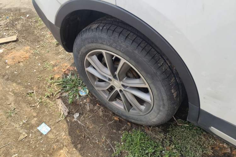 Used Geely Auto Emgrand X7 Sport 2018 1.8TD Automatic Two-Wheel Drive Smart Connect 4G Internet Edition
