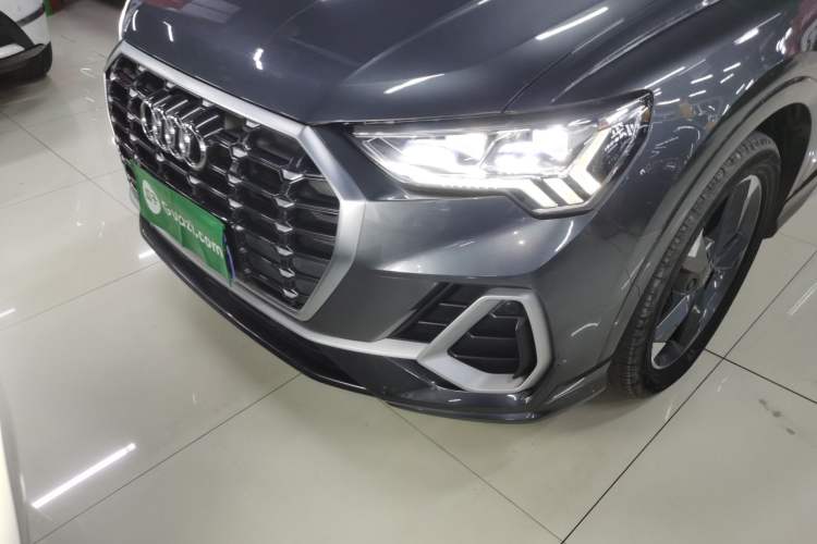 Used Audi Q3 2019 40 TFSI Fashion Dynamic Model