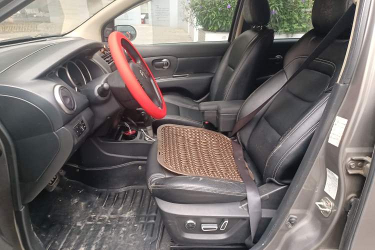 Used Nissan Livina 2010 Jingrui Edition 1.6L Automatic Smart High-End Model Left Front Seat