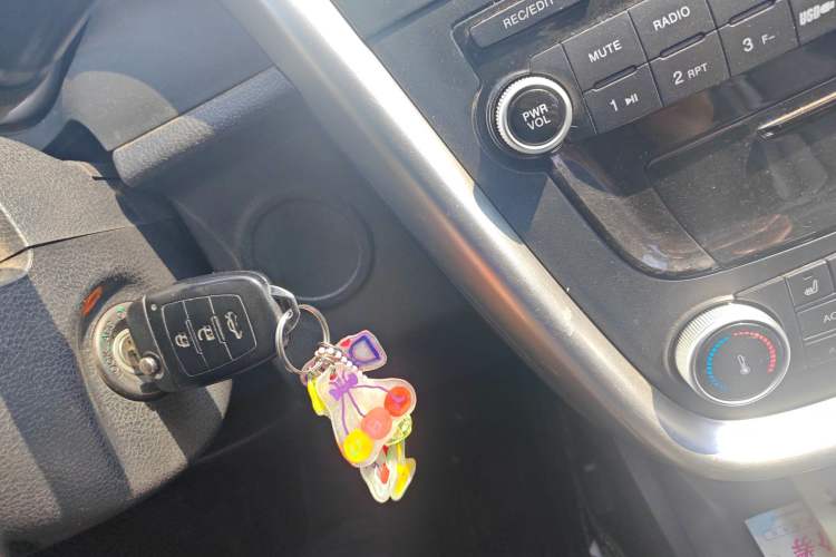 Used Bestune X80 2013 2.0L manual luxury version