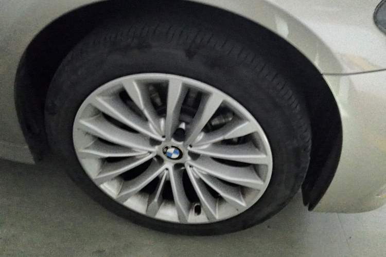 Used BMW 5 Series 2018 525Li Luxury Package
