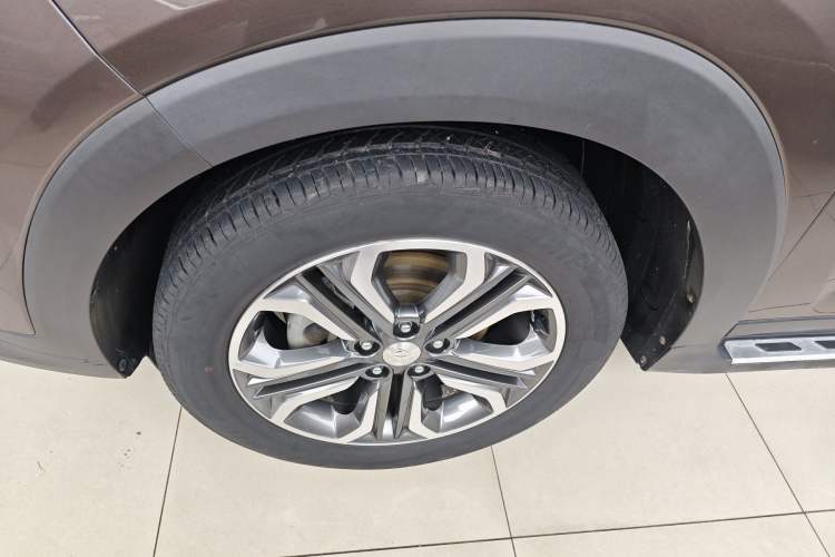 Used Hyundai Tucson 2015 1.6T Dual-Clutch Two-Wheel-Drive Leading Model
