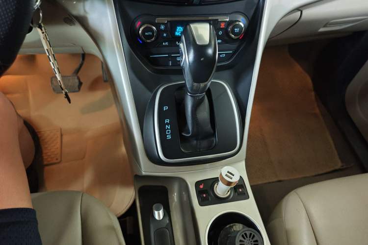 Used Ford Kuga 2013 2.0L GTDi Four-Wheel-Drive Elite Model
