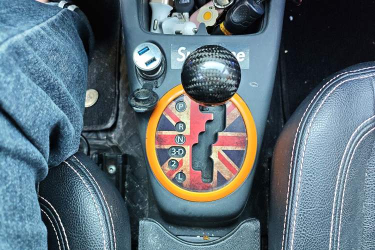 Used Suzuki Swift 2016 1.5L Automatic Fashionable Coolplay Edition Gear Lever