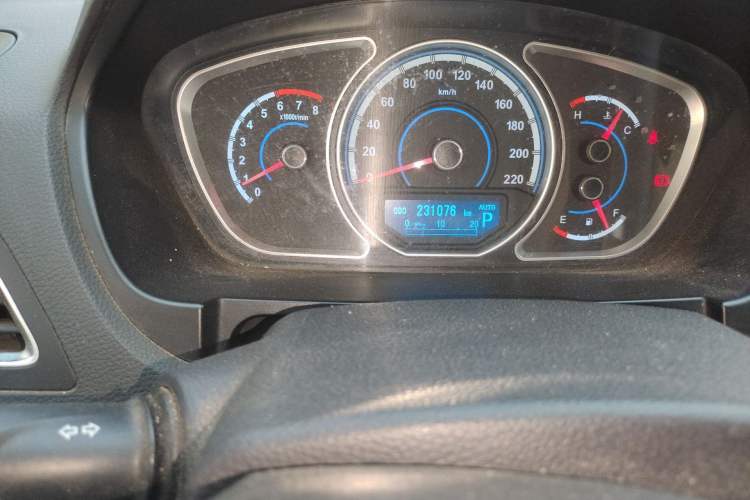 Used Haima S7 2013 2.0L Automatic ZhiShang Version
