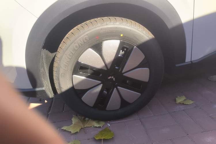 Used Wuling Bingo S 2025 Model 325km Deluxe Edition