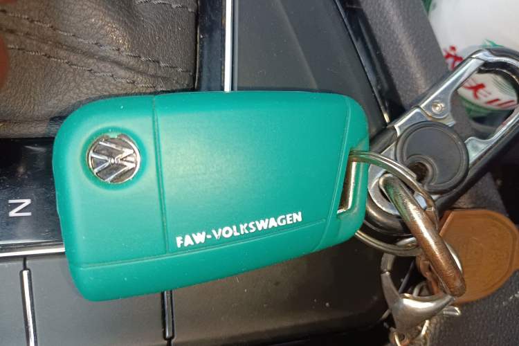 Used Volkswagen Tiguan L 2022 330TSI Automatic Two-Wheel Drive Smart Edition Interior 1