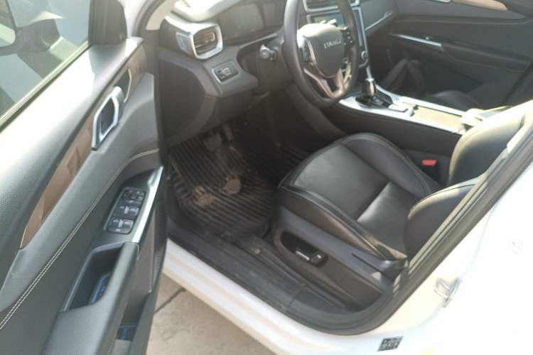 Used Lynk & Co 01 2017 2.0T Two-Wheel-Drive Version Driver Seat