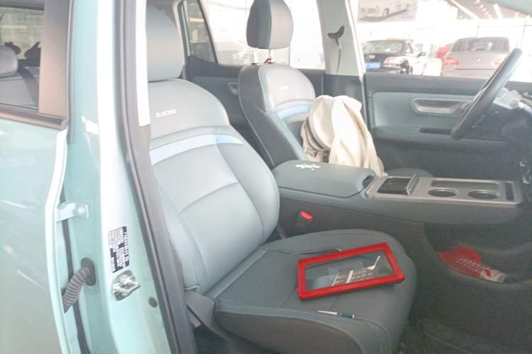 Used AION Y 2023 Younger Star Edition