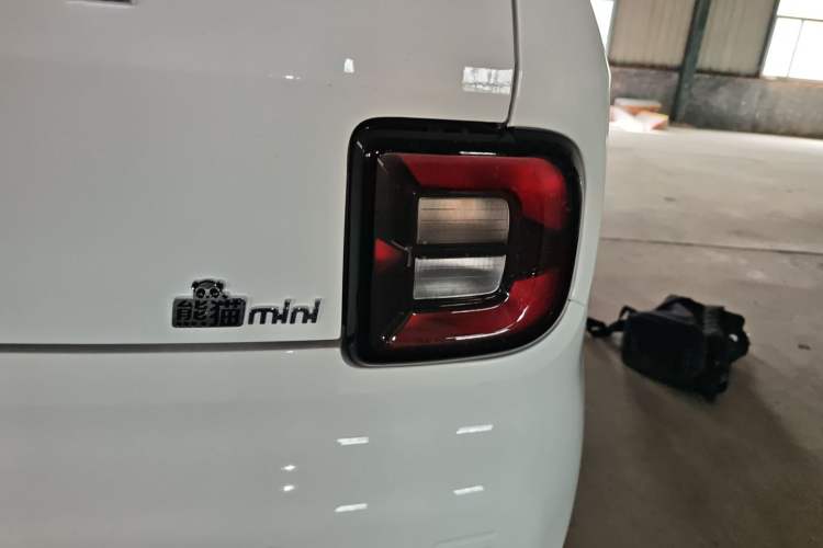Used Geely Galaxy Panda 2024 Panda Mini 200km Endurance Bear Right Rear Taillight