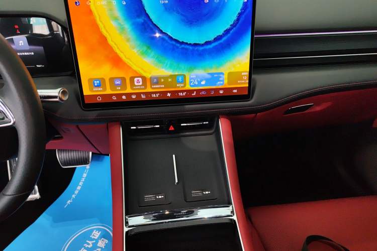 Used Hima AITO M5 2025 Extended-Range Ultra Rear-Wheel-Drive Version Audio And AC Panel