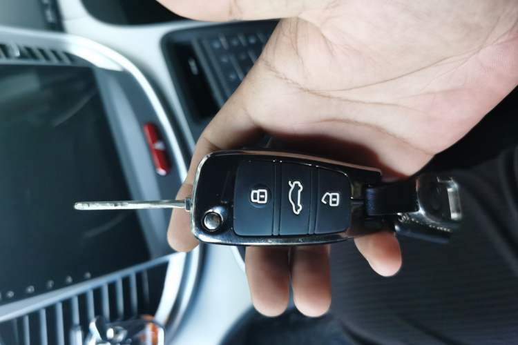 Used JAC Refine M4 2021 2.0L Manual Commercial Edition