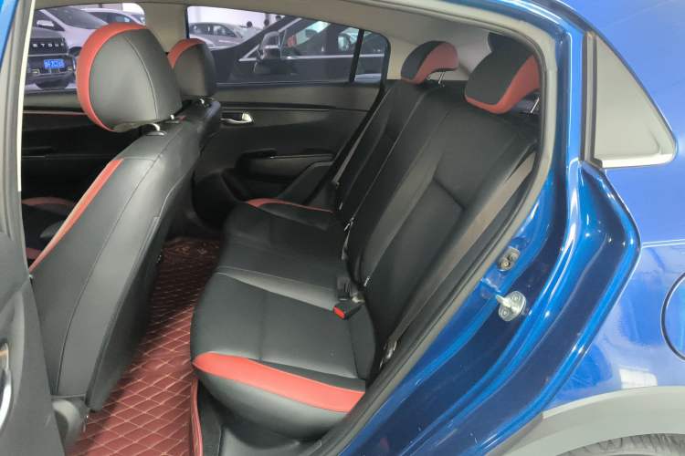 Used Kia KX Cross 2017 1.4L AT GLS
