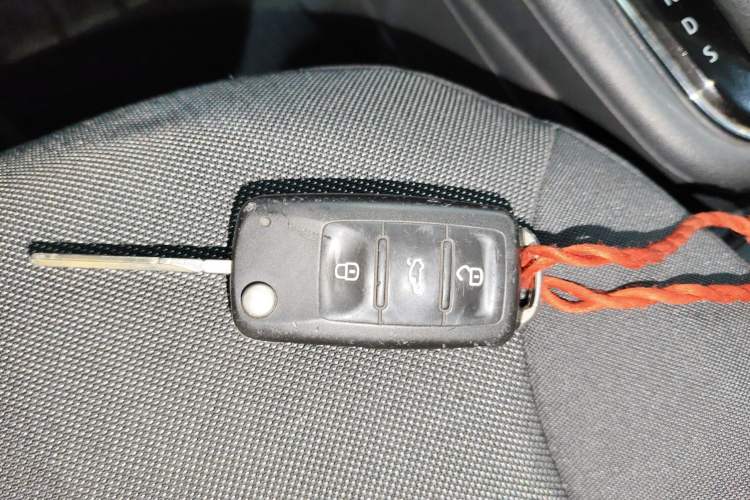 Used Volkswagen Polo 2016 1.6L Automatic Comfort Model