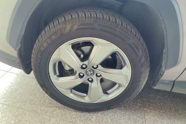 Used Toyota RAV4 2021 2.0L CVT Two-Wheel Drive Fashion Edition