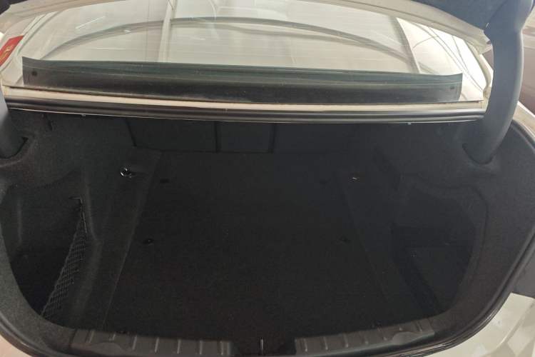 Used BMW 3 Series 2014 320Li Fashion Model
