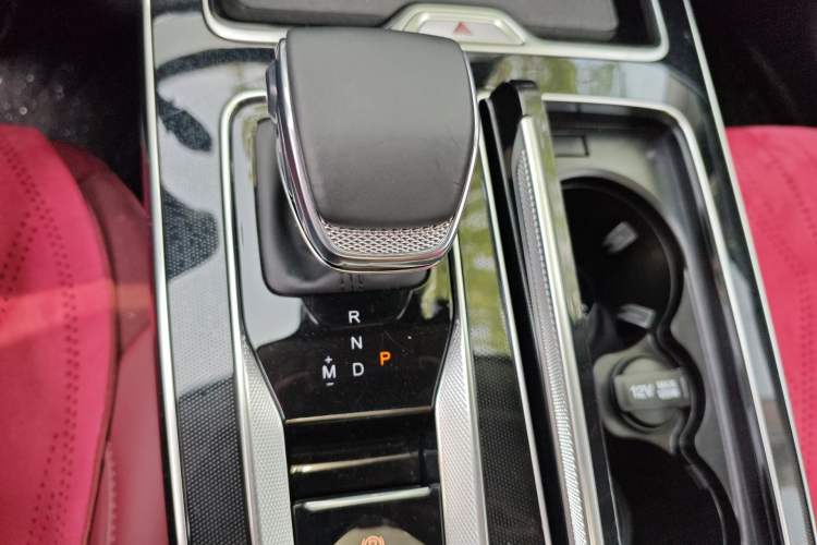 Used Hongqi HS5 2023 2.0T Qixiang Pro Edition Gear Lever