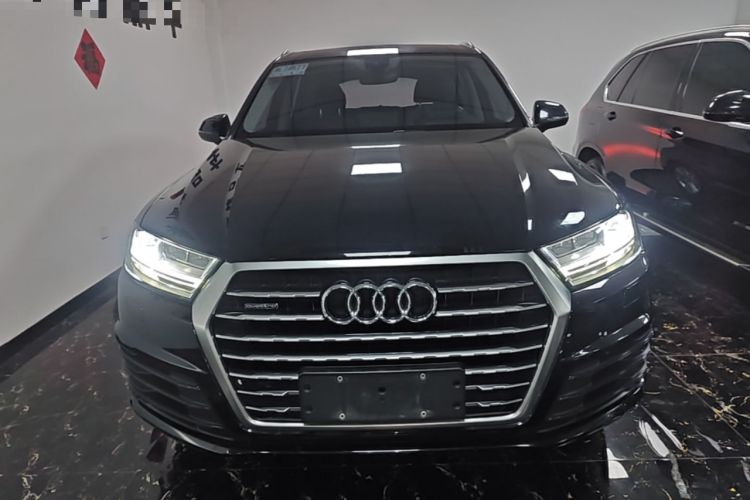 Used Audi Q7 2018 40 TFSI Comfort Model Front