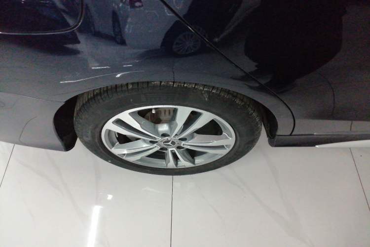 Used Mercedes-Benz C-Class 2018 C 200 L Sport Edition Right Rear Wheel Hub