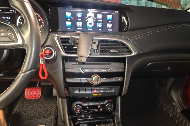 Used Infiniti QX30 2017 1.6T Two-Wheel-Drive Sport Edition