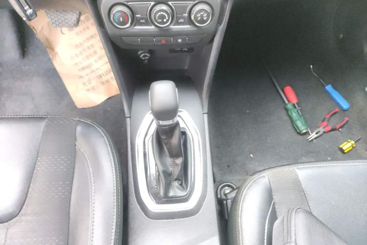 Used Chery Tiggo 3X 2020 Quality Edition 1.5L CVT Luxury Version Gear Lever
