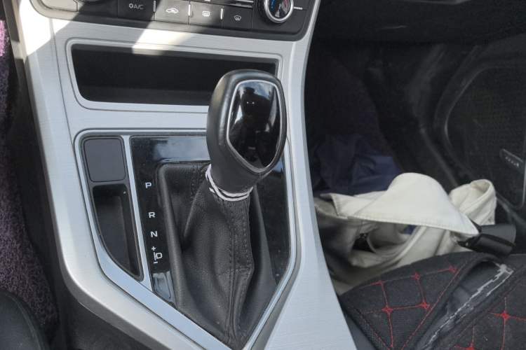 Used Geely Auto Vision 2018 1.5L Automatic Happiness Edition Gear Lever