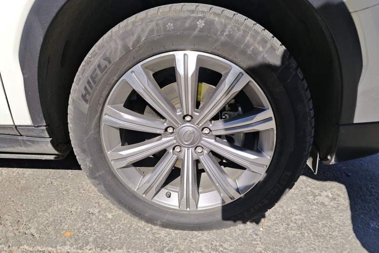 Used GAC Trumpchi GS8 2020 390T Two-Wheel Drive Luxury Smart Connectivity Version (7 Seats) Right Front Wheel Hub