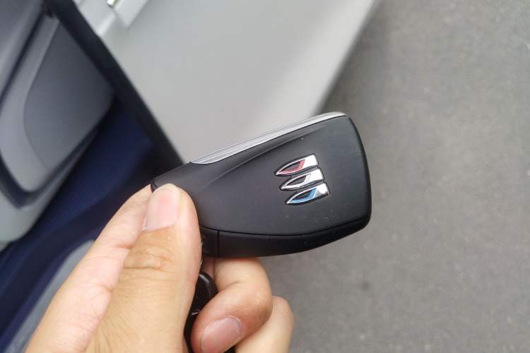 Used Buick GL8 New Energy 2024 Lu Zun Luxury Edition 6-Seater Vehicle Key