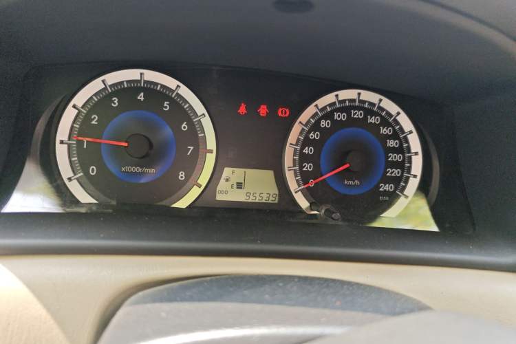 Used Toyota Corolla EX 2013 1.6L Manual Luxury Edition