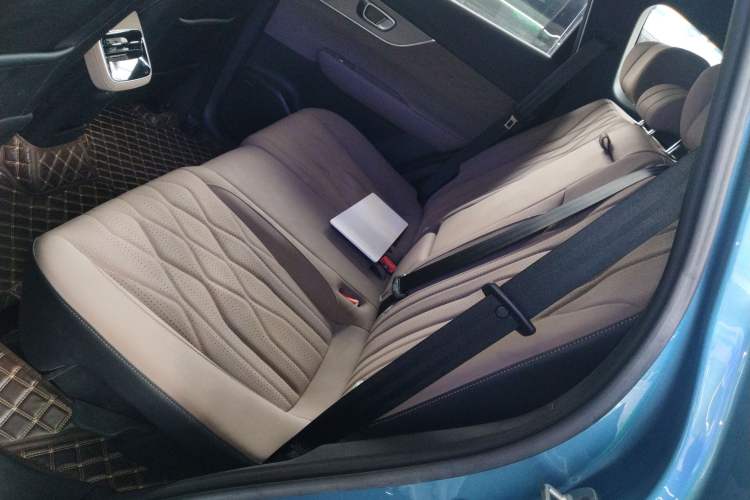 Used Chery Tiggo 8 PLUS C-DM 2025 1.5T 116 km Prestige Version 5 Seats
