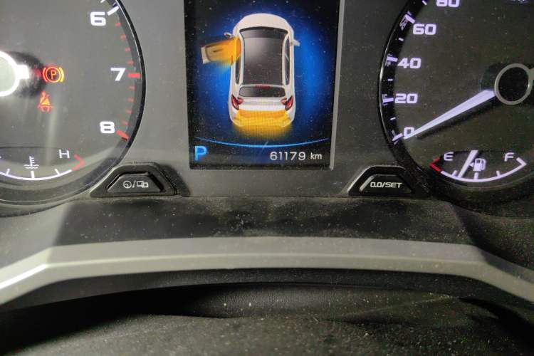 Used Geely Auto Emgrand GS 2016 Sport Edition 1.3T Automatic ZhenShang Model Odometer Close Up