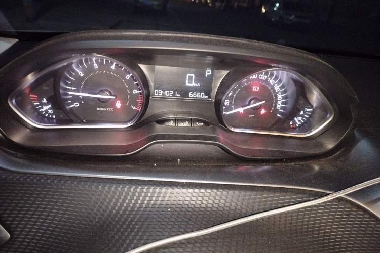 Used Peugeot 2008 2014 1.6L Automatic Fashion Edition Instrument Cluster