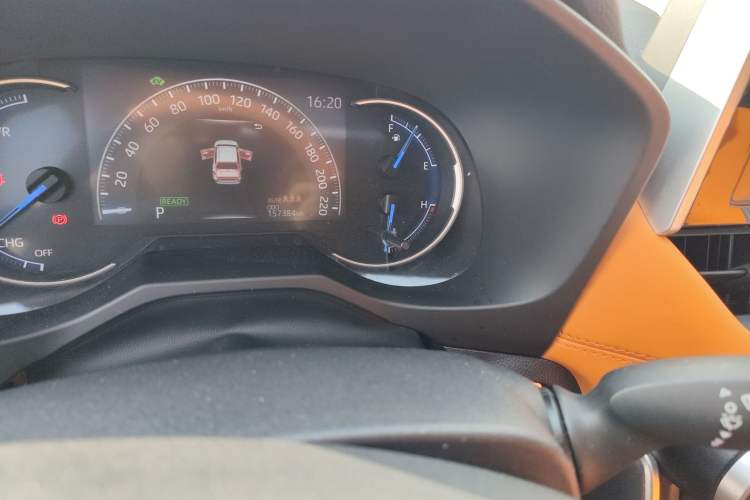 Used Toyota RAV4 2020 Dual-Engine 2.5L E-CVT 4x4 Elite PLUS Edition Odometer Close Up