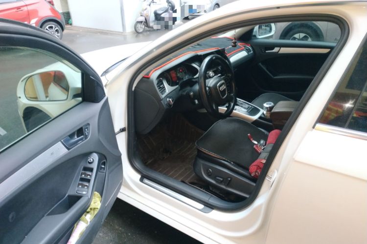 Used Audi A4L 2012 2.0 TFSI automatic standard version