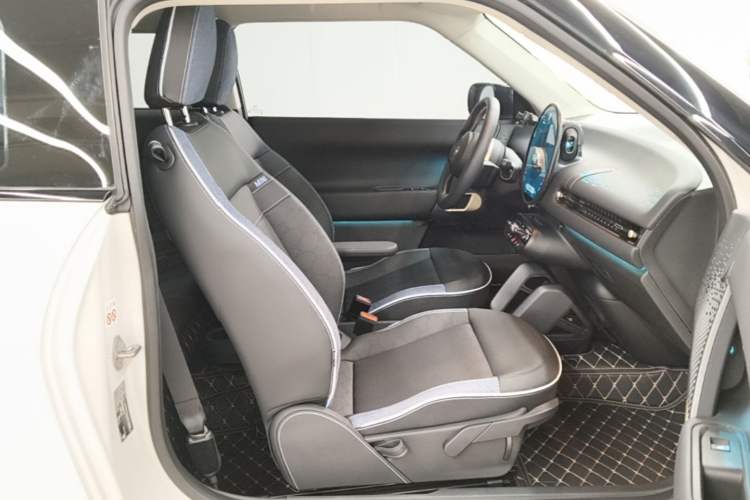 Used MINI Electric COOPER 2025 456km COOPER E Classic Style

