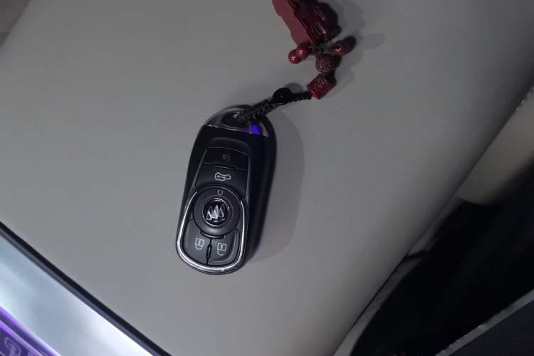 Used Buick GL8 2023 Land Executive Class Smart Enjoyment Model
