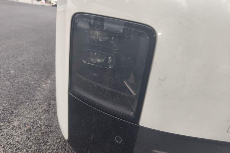 Used Li Auto MEGA 2024 Ultra Model
